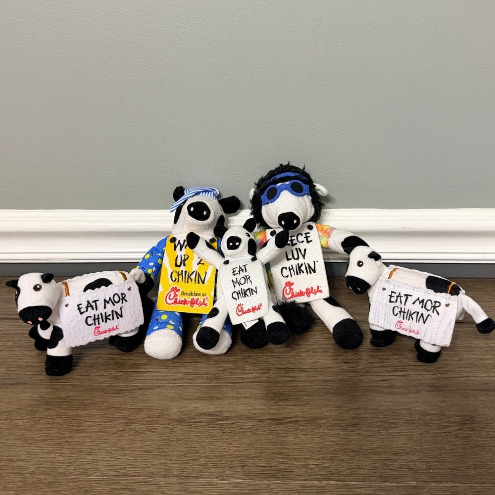 Chick-fil-A Eat Mor Chikin Plush Lot‎ of 5